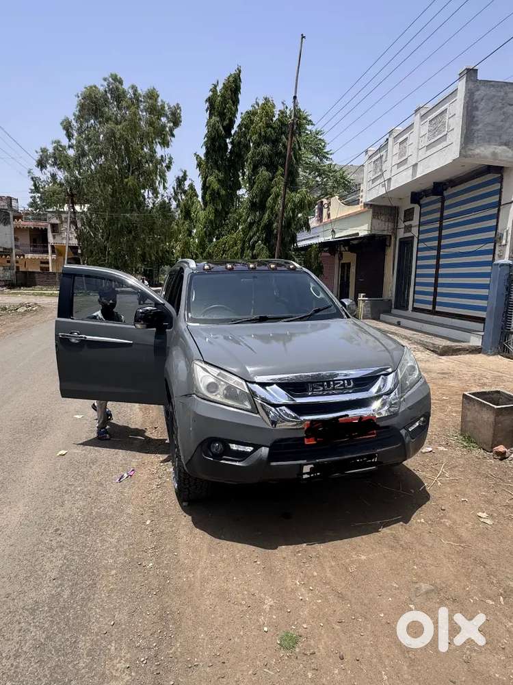 Isuzu Mu-x Diesel At 2018 Variant