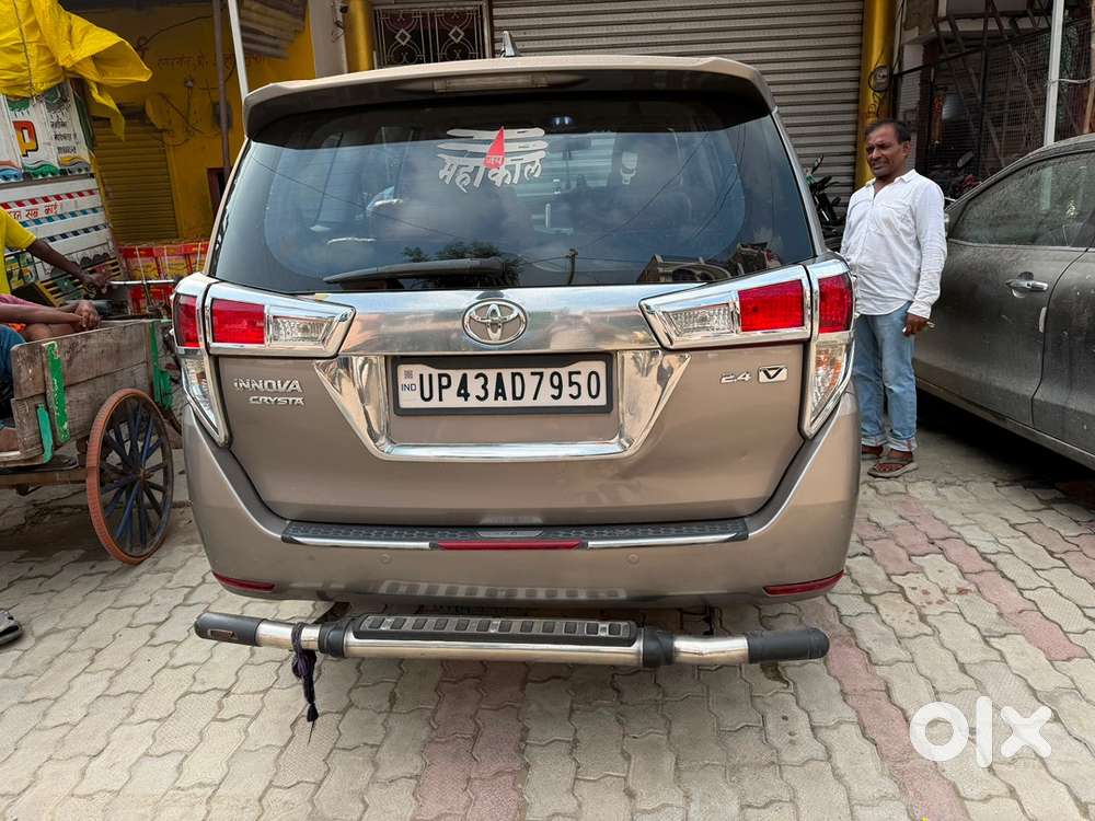 Toyota Innova Crysta 2017 Diesel Well Maintained