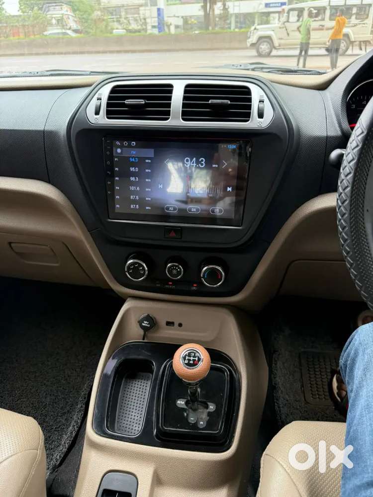 Mahindra Tuv 300 2017