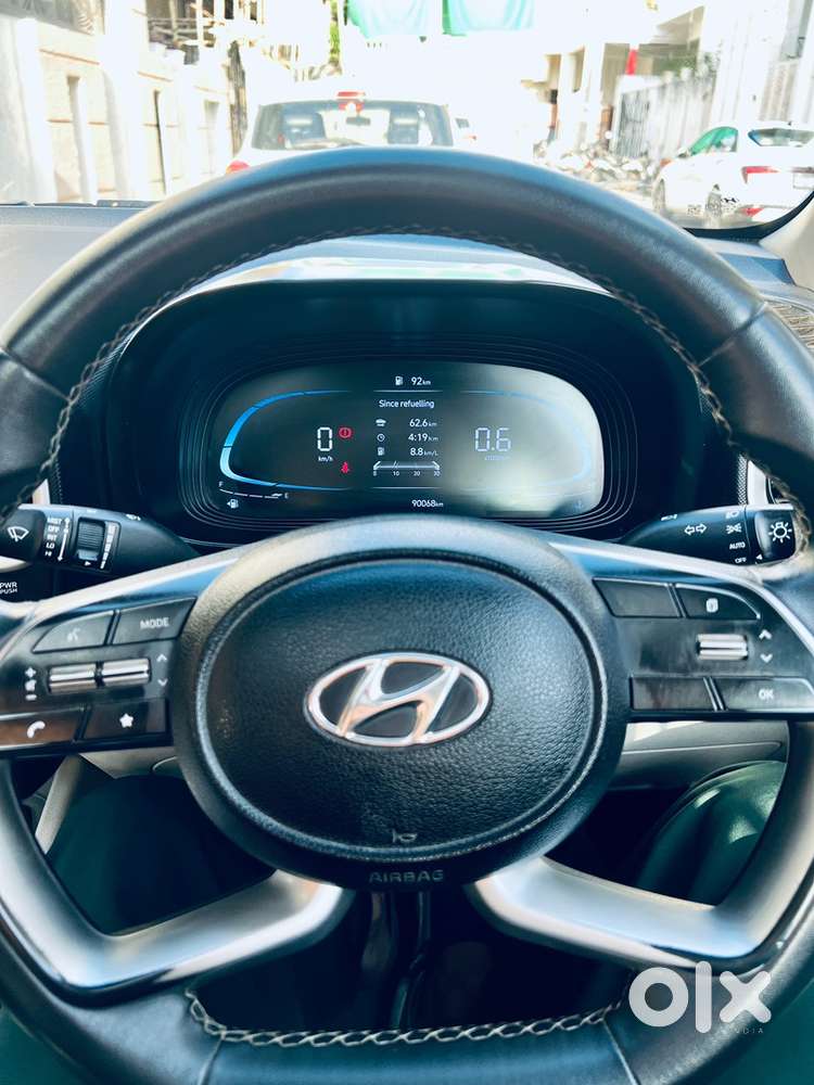 Hyundai Venue 2023 Petrol Well Maintained