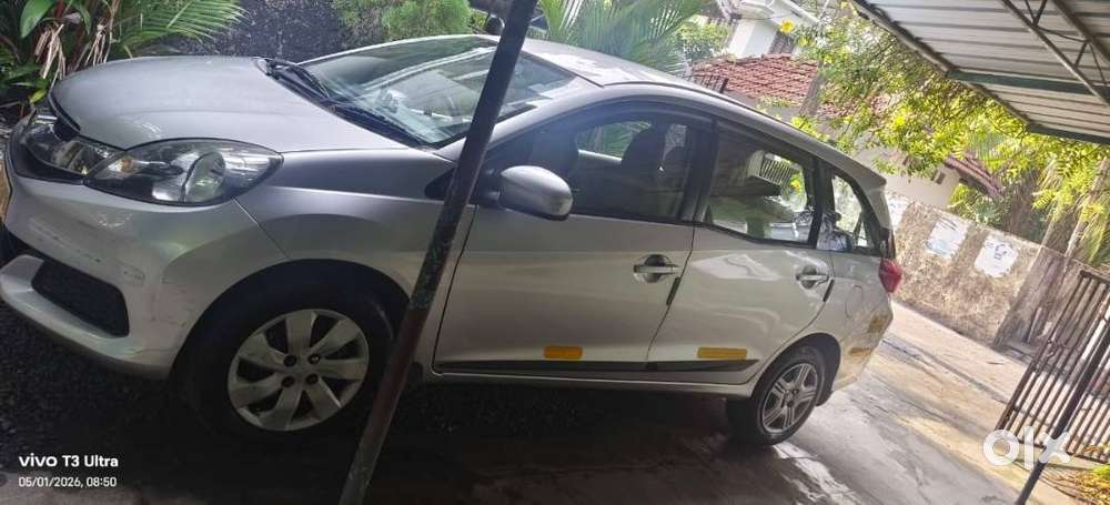 Honda Mobilio 2015 Diesel Attached In Uber(xl)