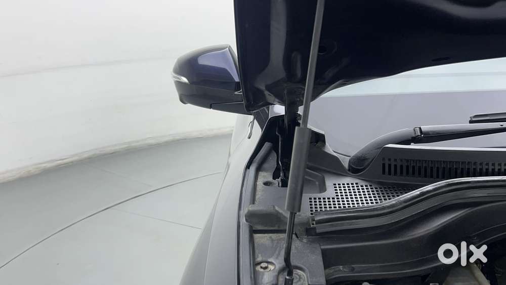 Mahindra Xuv700 2.0 Ax 7 Petrol At Luxury Pack Str, 2022, Petrol