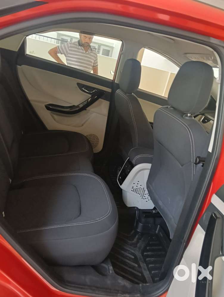 Tata Nexon 1.2 Revotron Xza Plus (o) Amt, 2023, Petrol