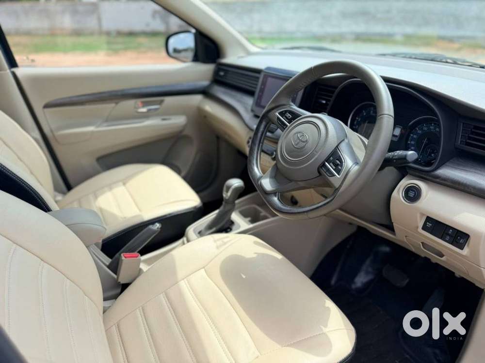 Toyota Rumion V Petrol Automatic Dual Tone, 2026, Petrol