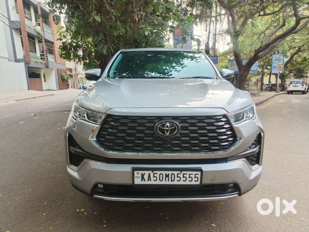 Toyota Innova Hycross 2.0 Zx Hybrid 7 Str, 2024, Petrol
