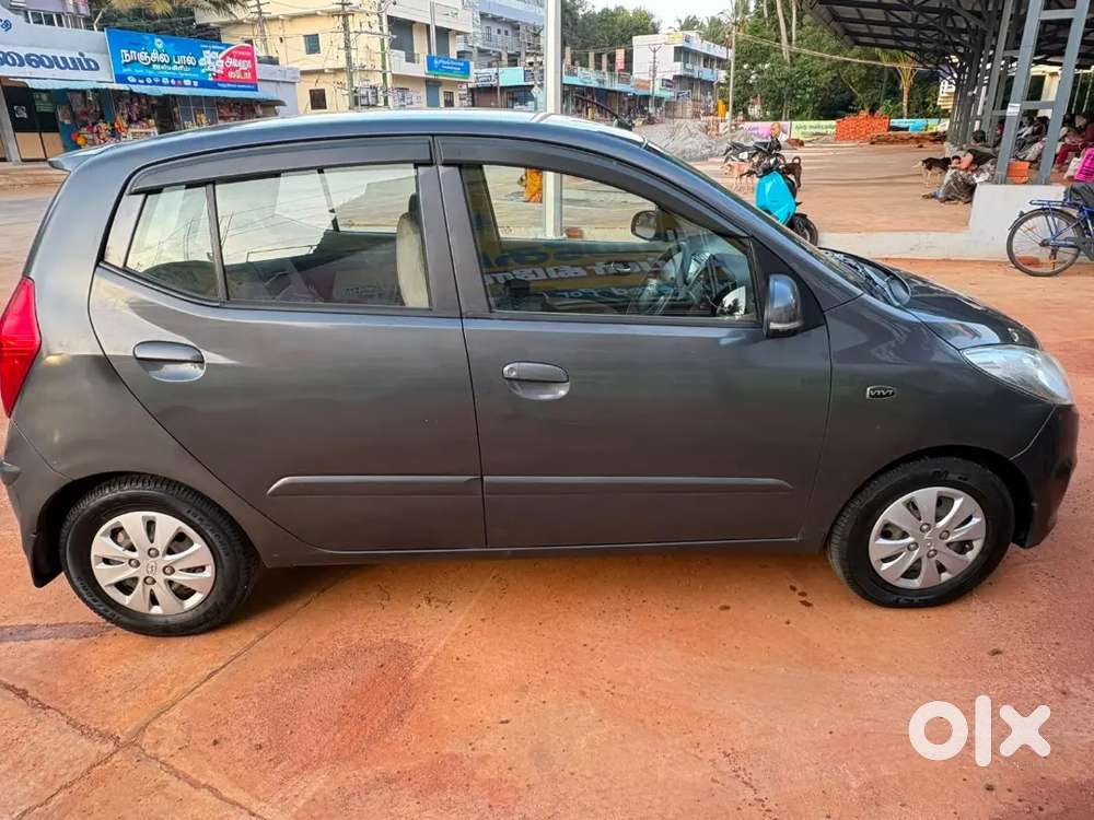 Hyundai I10 Sportz Petrol 2011