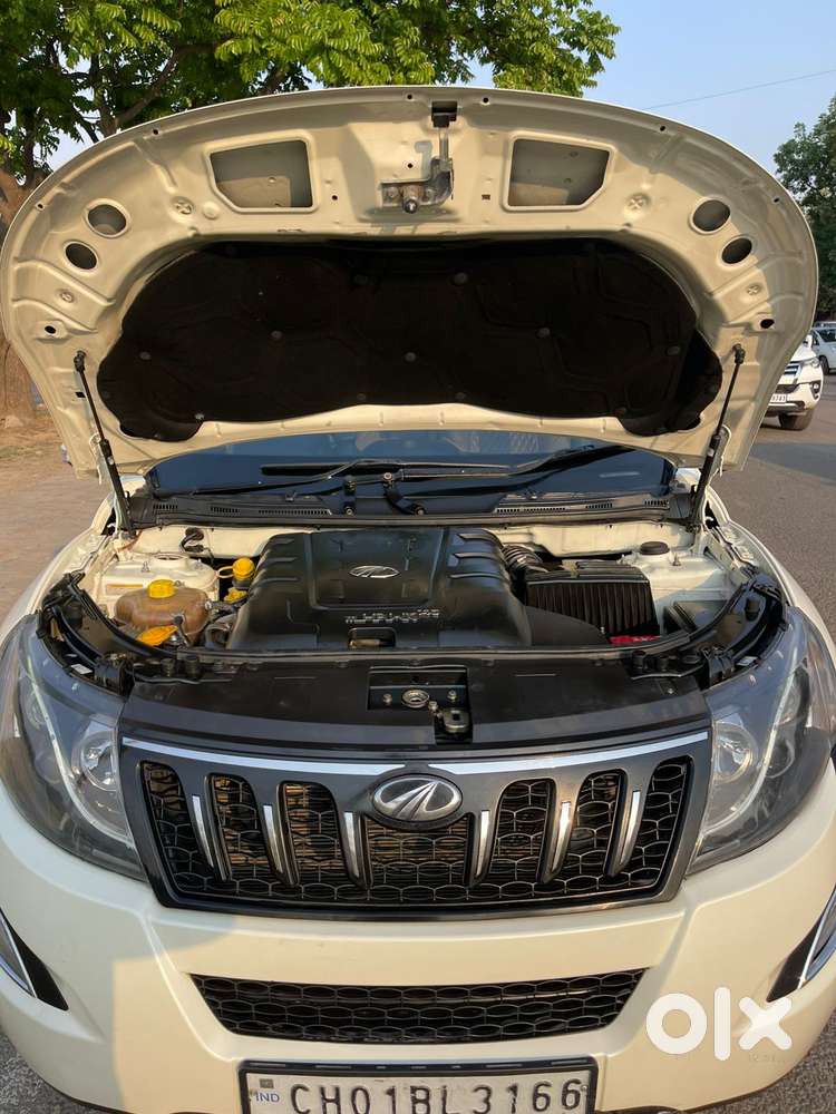 Mahindra Xuv500 2.2 W10, 2017, Petrol