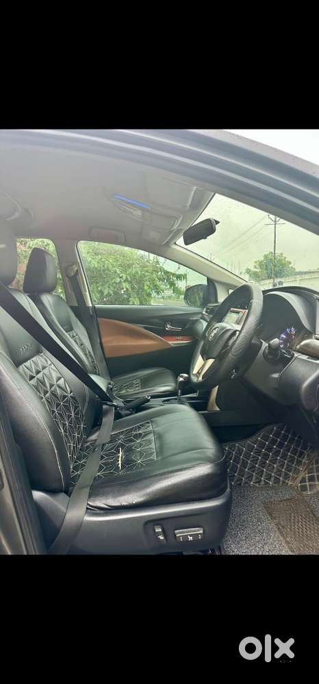 Toyota Innova Crysta 2016