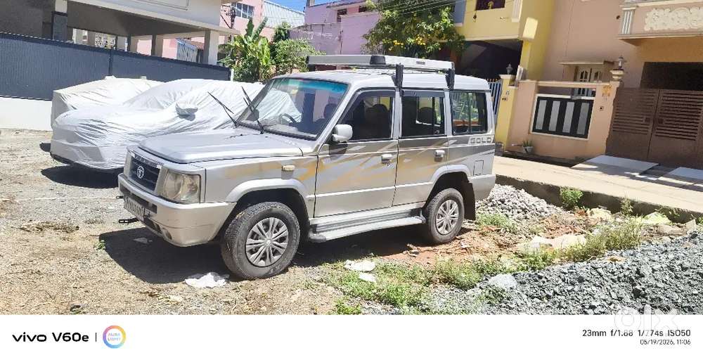 Vehicle Is Very Good Condition Good Milage Insurance Id Value 400000