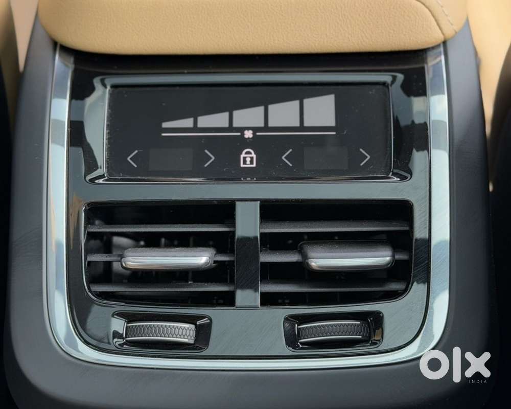 Volvo Xc60 2.0 B5 Ultimate, 2024, Petrol