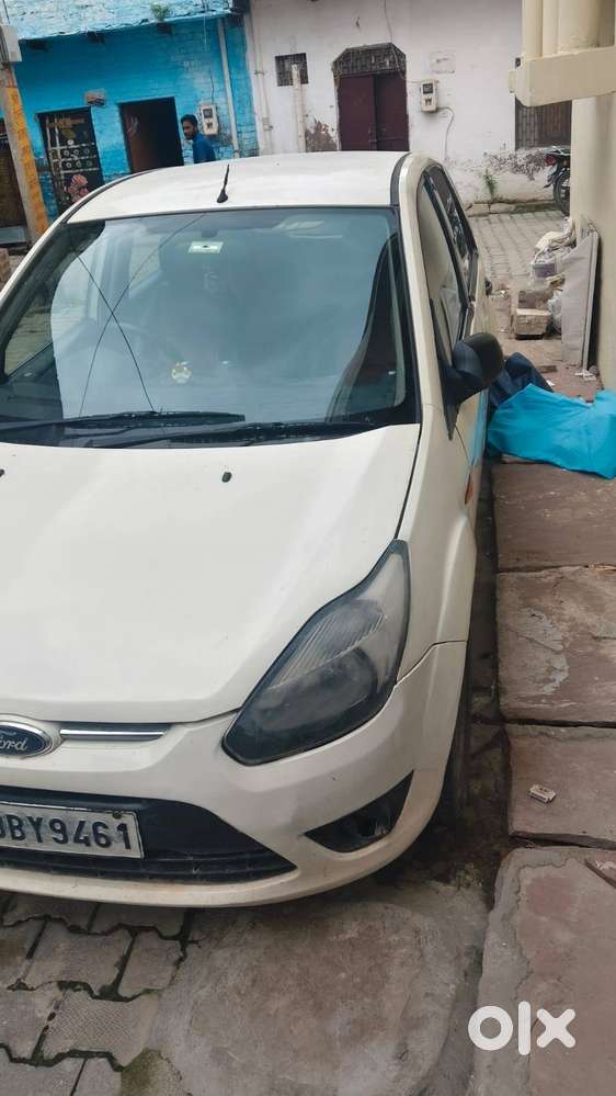 Ford Figo Lxi Duratec 2012