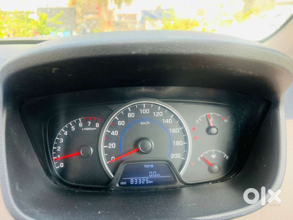 Hyundai Grand I10 Sportz, 2016, Petrol