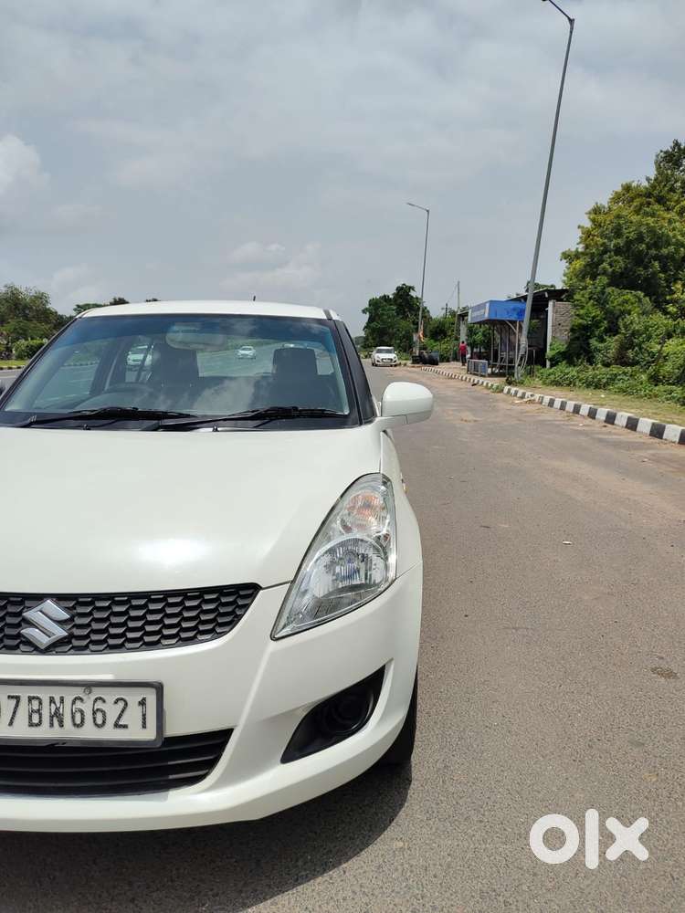 Maruti Suzuki Swift Lxi, 2014, Cng & Hybrids