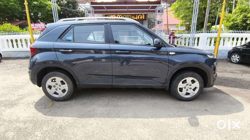 Hyundai Venue S, 2020, Petrol
