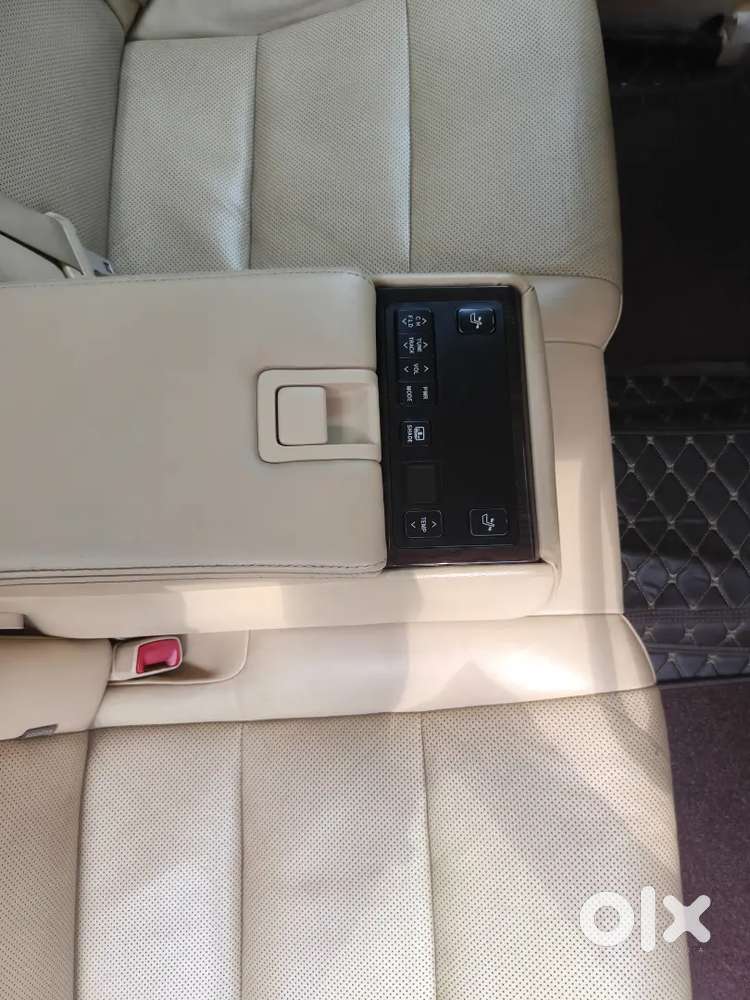 Toyota Camry Hybrid 2016 In Immaculate Condition