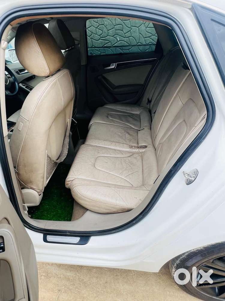 Audi A4, 2011, Petrol