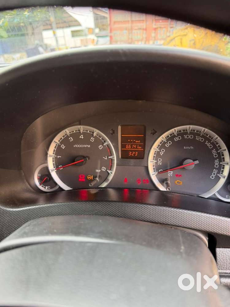 Maruti Suzuki Swift Petrol 2012