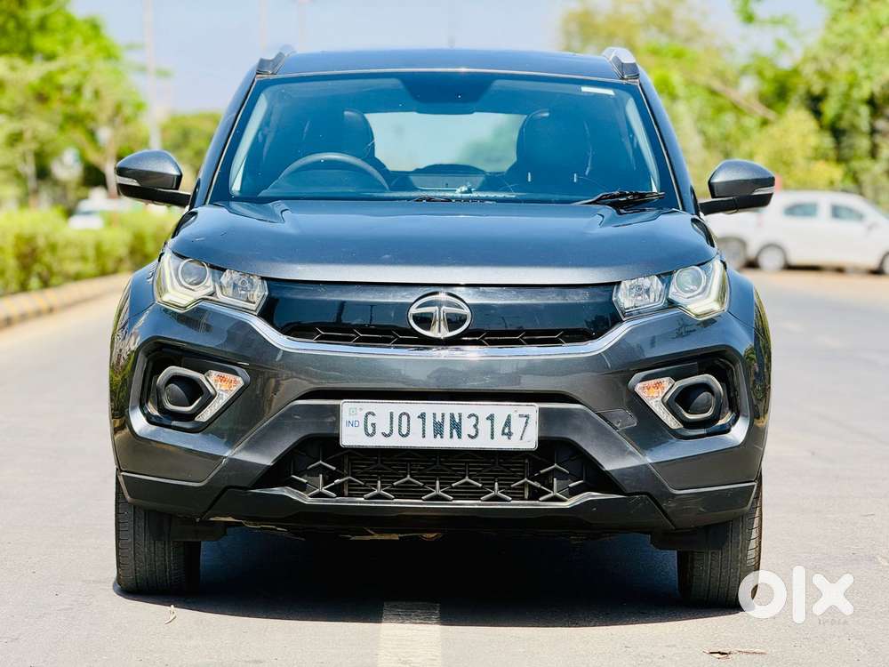 Tata Nexon 1.2 Revotron Xma Amt (s), 2023, Petrol