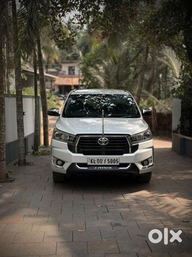 Toyota Innova Crysta 2023