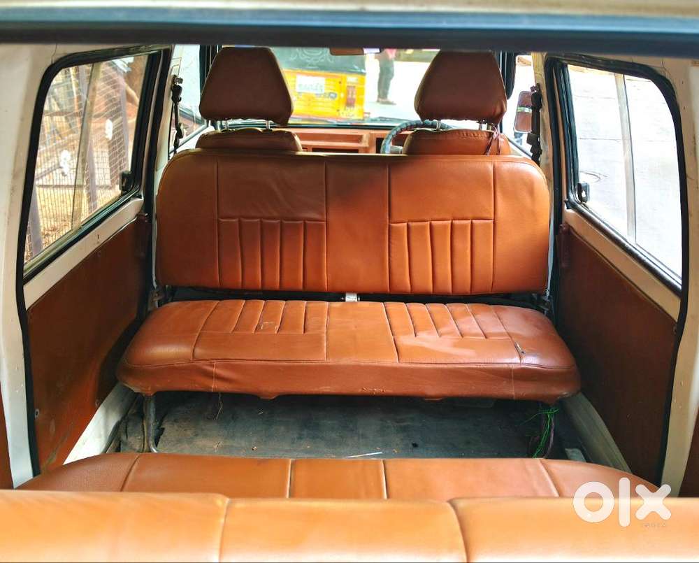 8 Seater Omni Van