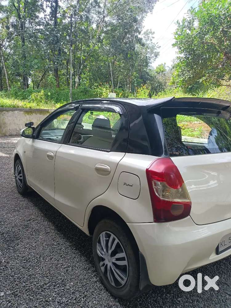 Toyota Etios Liva 2016