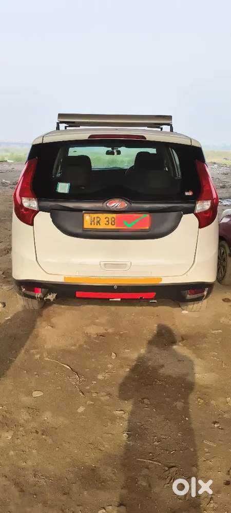 Mahindra Marazzo Commershal