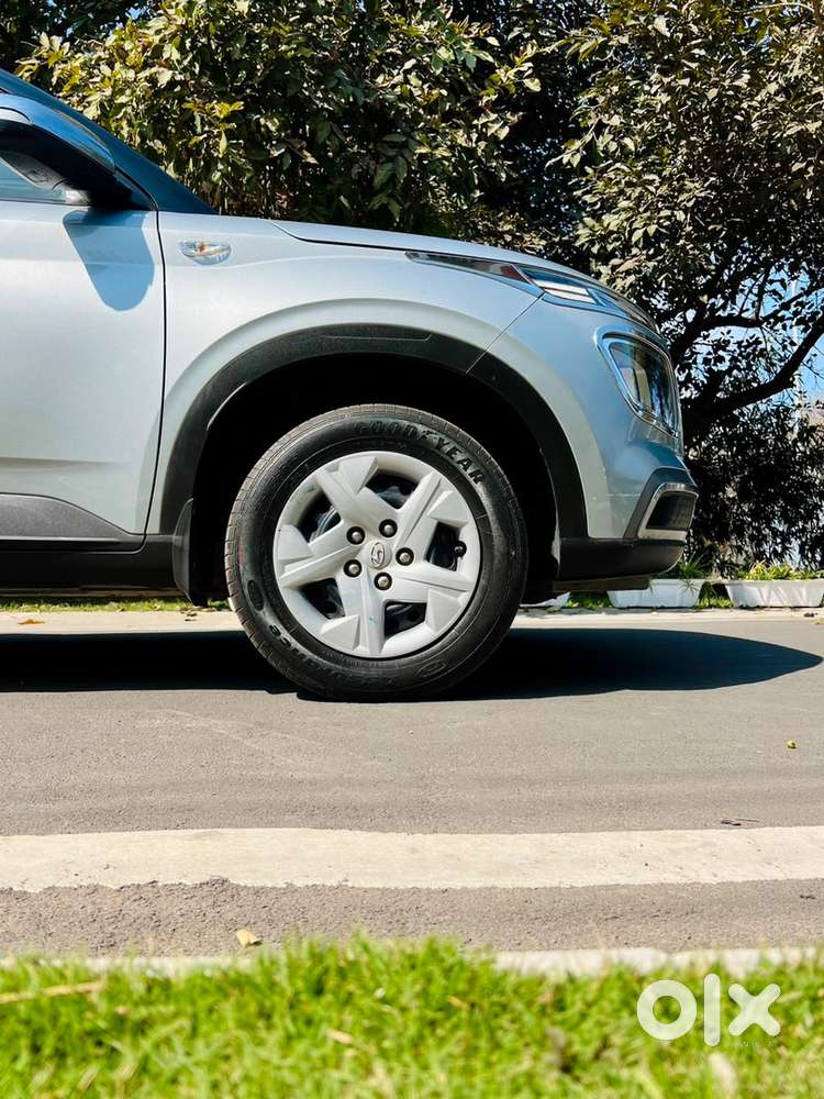 Hyundai Venue Petrol 2019