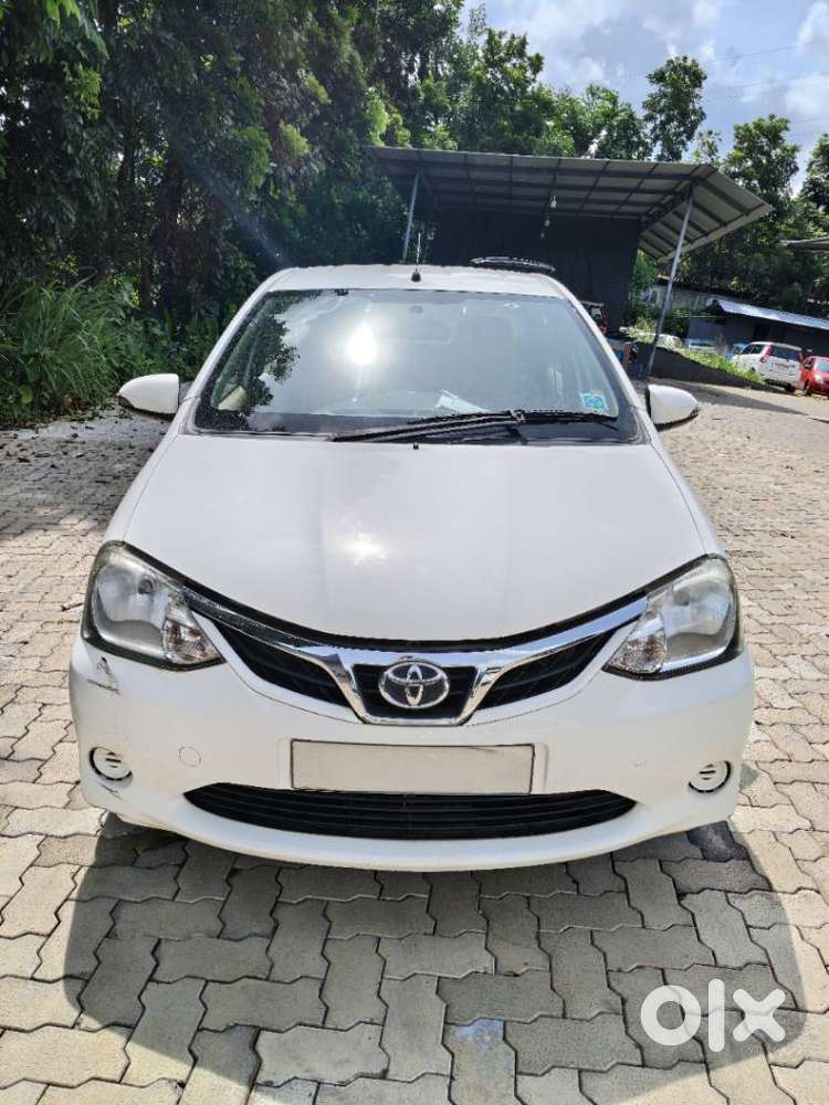 Toyota Etios 1.5 V, 2016, Petrol