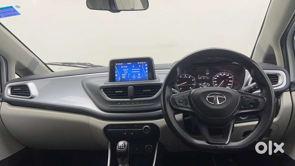 Tata Altroz Xz, 2022, Petrol