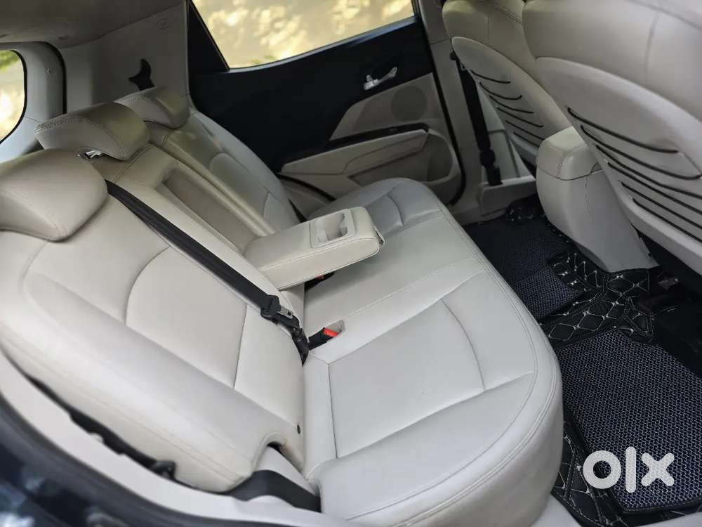Mahindra Xuv3oo W8(o) Amt