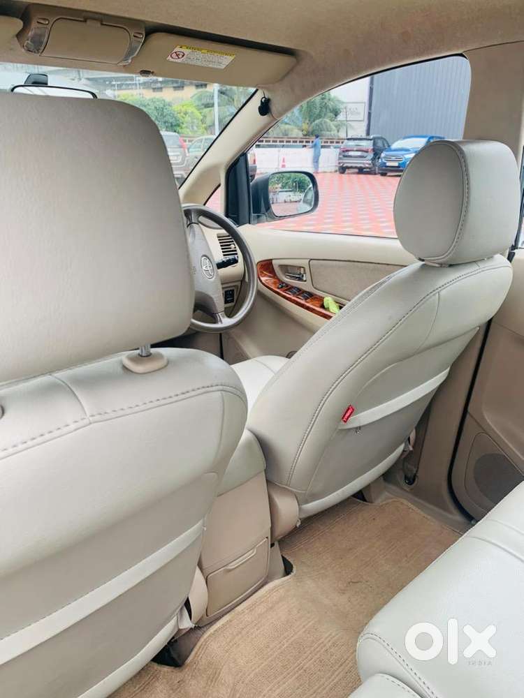 Toyota Innova 2007 Diesel 180000 Km Driven