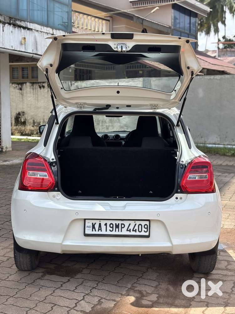 Maruti Suzuki Swift 1.2 Lxi (o), 2024, Petrol