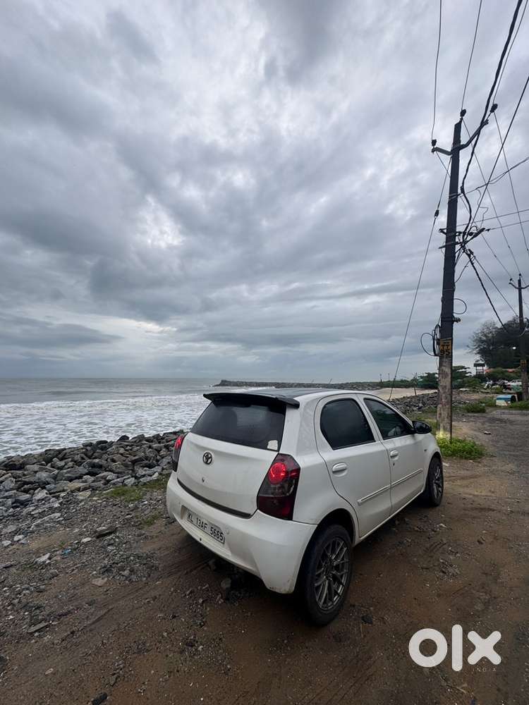 Toyota Etios Liva D 2015