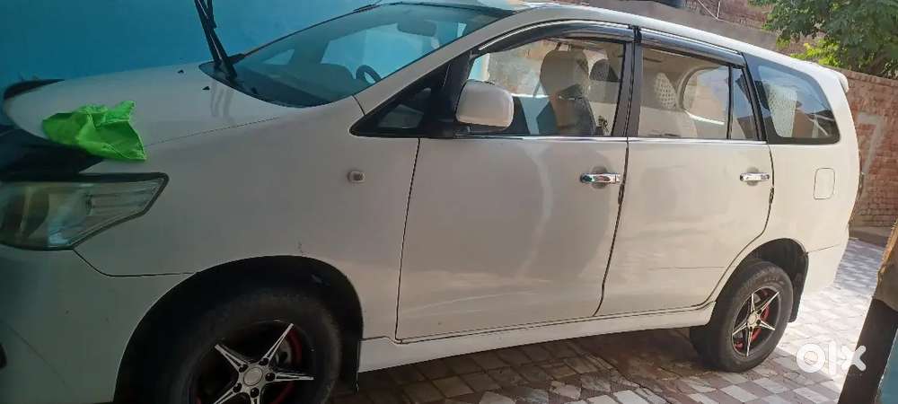 Toyota Innova 2014 Diesel 155000 Km Driven