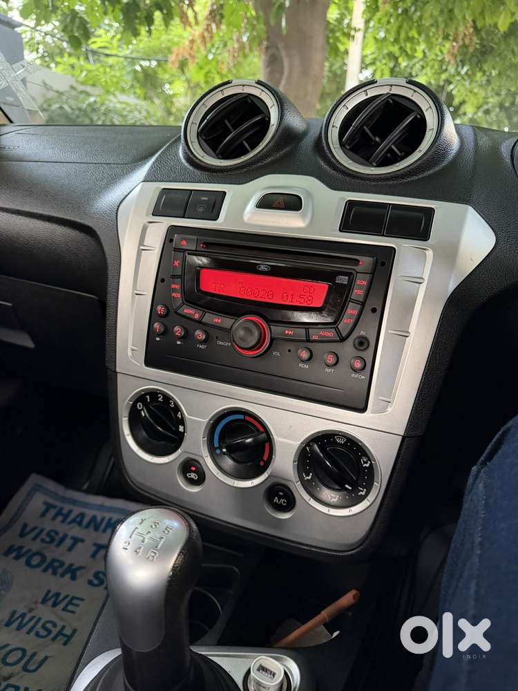 Ford Figo Petrol Titanium, 2011, Petrol