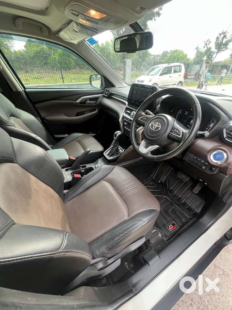 Toyota Urban Cruiser Hyryder 1.5 V Hybrid, 2023