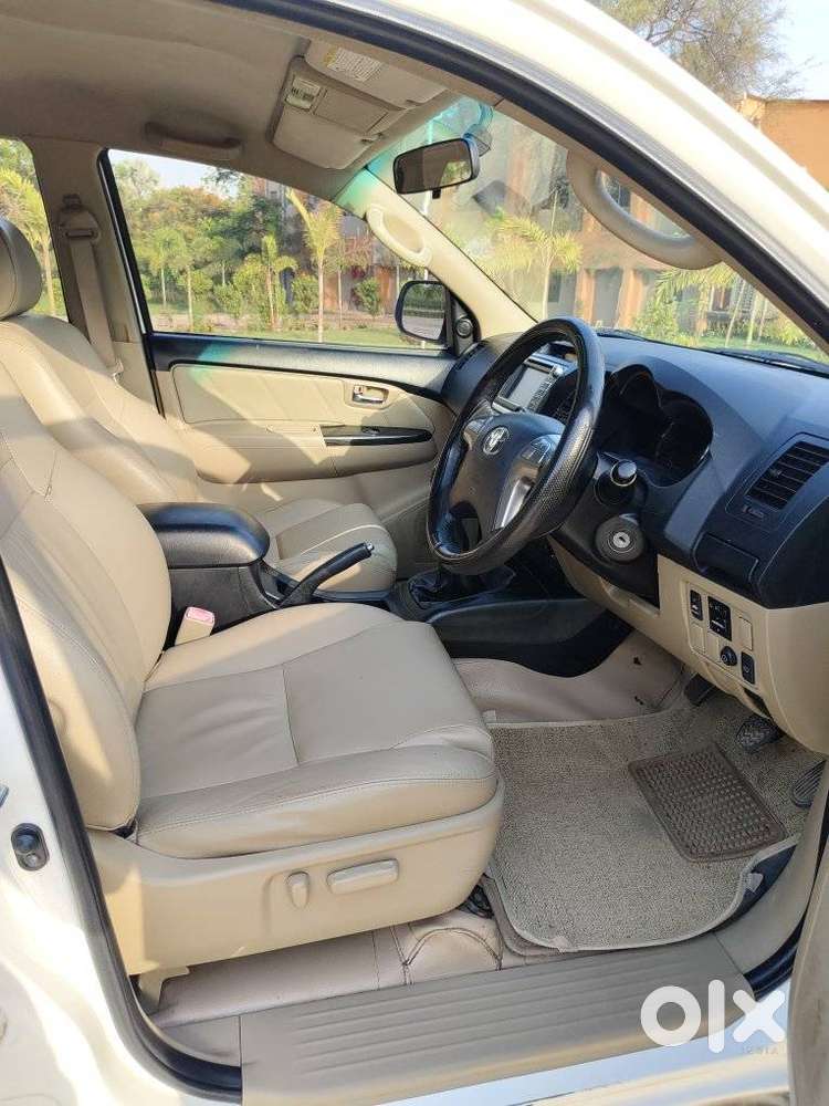 Toyota Fortuner 2011-2016 4x2 Manual, 2015, Diesel