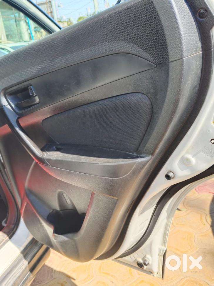 Maruti Suzuki Brezza Vxi At, 2020, Petrol