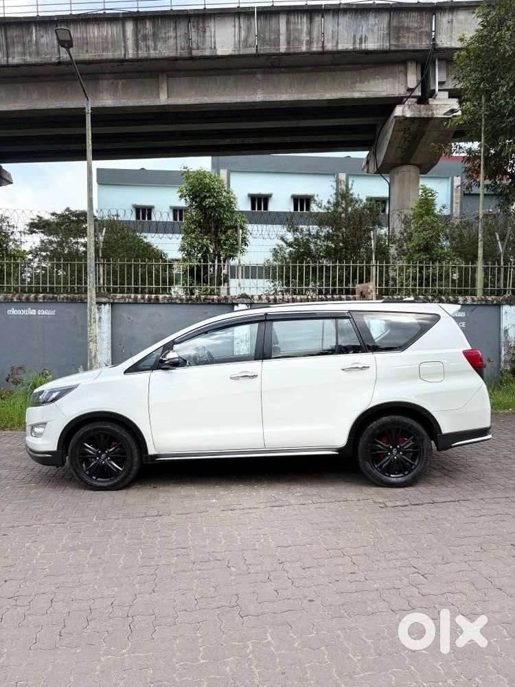 Toyota Innova Crysta 2.8 At Touring Sport, 2017, Diesel