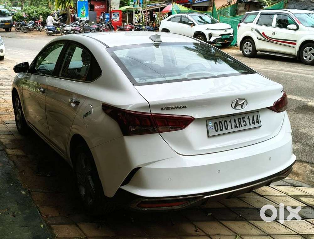 Hyundai Verna 1.5 Sx (o) Vtvt, 2023, Petrol