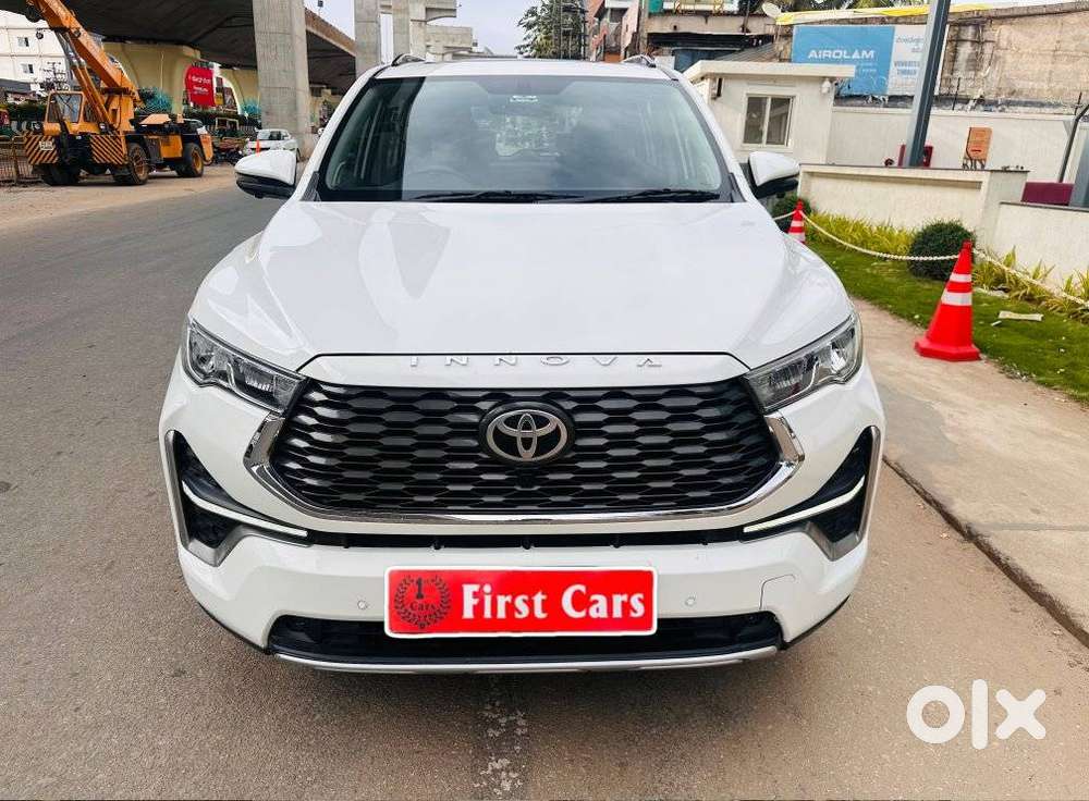 Toyota Innova Hycross 2.0 Zx (o) Hybrid 7 Str, 2023, Petrol
