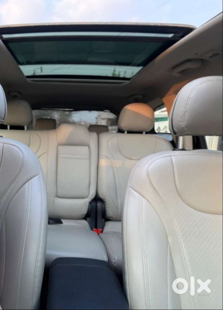 2023 Mahindra Xuv 700 Ax5 Diesel Auto 50,793km