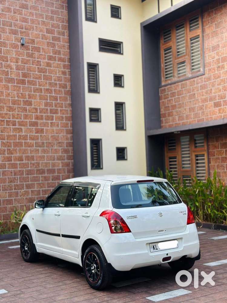 Maruti Suzuki Swift Dzire 2011 Diesel Well Maintained