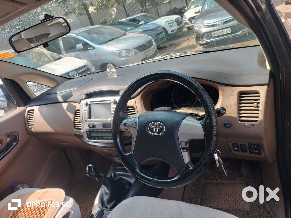 Toyota Innova [2013-2016] 2.5 V Diesel 7 Str, 2015, Diesel