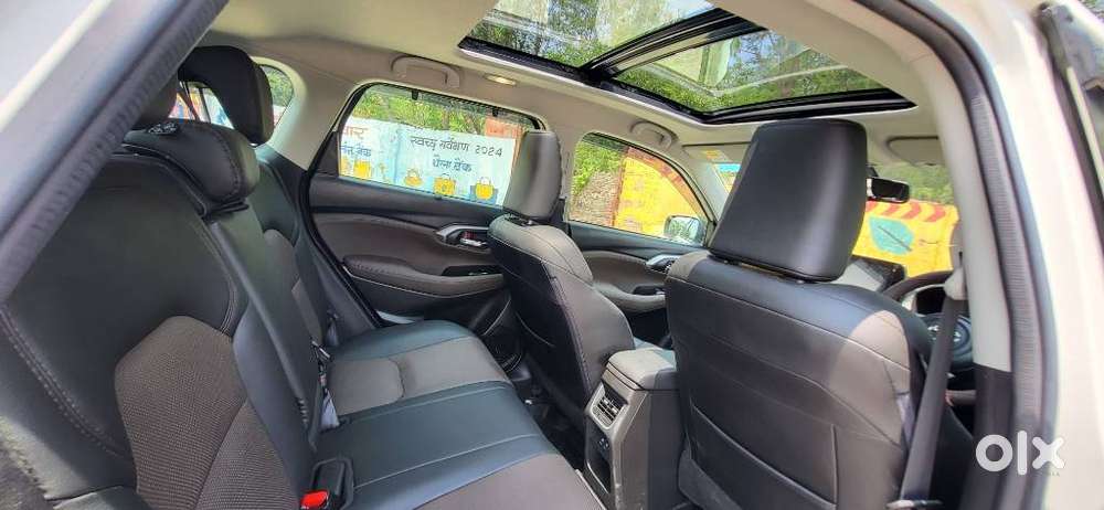 Toyota Urban Cruiser Hyryder 1.5 V Hybrid, 2026, Petrol