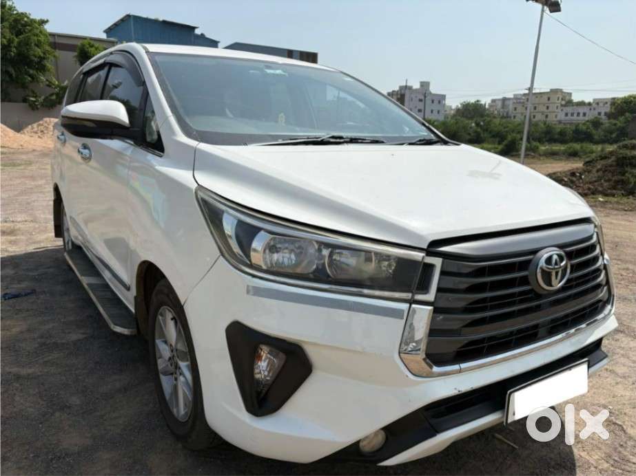 Toyota Innova Crysta 2.7 Gx Mt 8s, 2017, Diesel