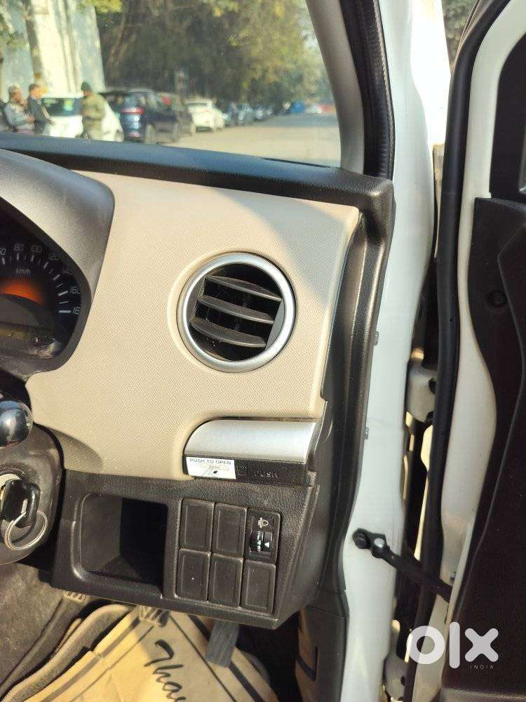 Maruti Suzuki Wagon R Lxi Optional, 2017, Petrol