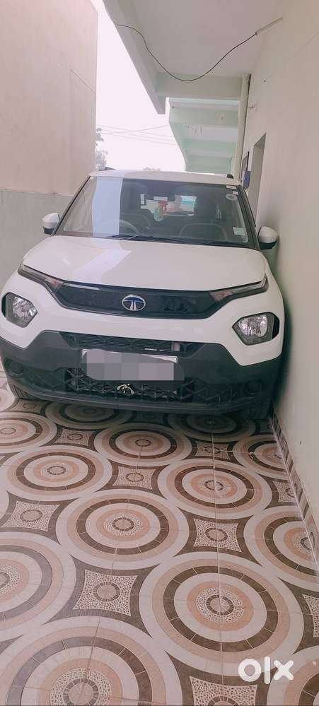 Bought In December 2024... Only 7500km Driven.. Sunroof Available