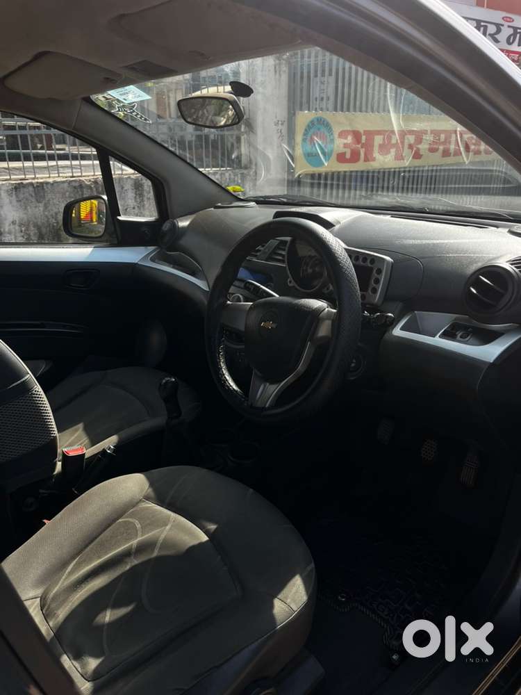 Chevrolet Beat Petrol 2015