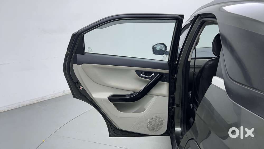 Tata Nexon Xz Plus (hs), 2022, Petrol